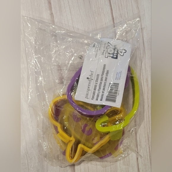 Pampered Chef Toy Story 4 Pancake Molds  & Stencils - Picture 5 of 6